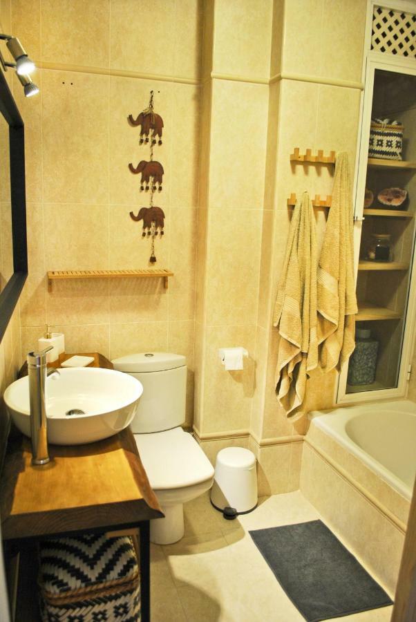 The Boho-Chic Oasis, Lovely City Center Apartment Malaga Ngoại thất bức ảnh
